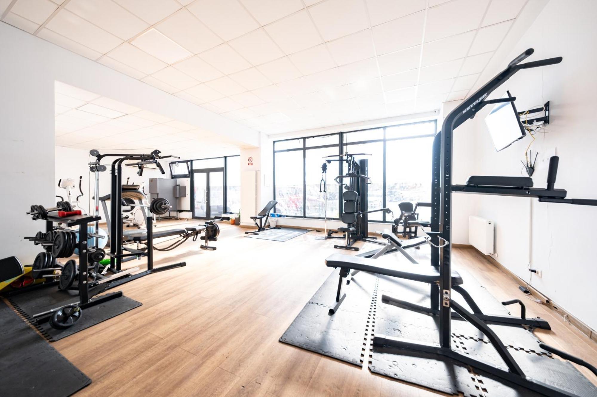 The Golden Studio - With Free Gym Bucareste Exterior foto